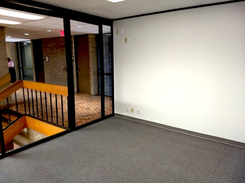Suite A270 / 572 SF/ $667 + Expenses