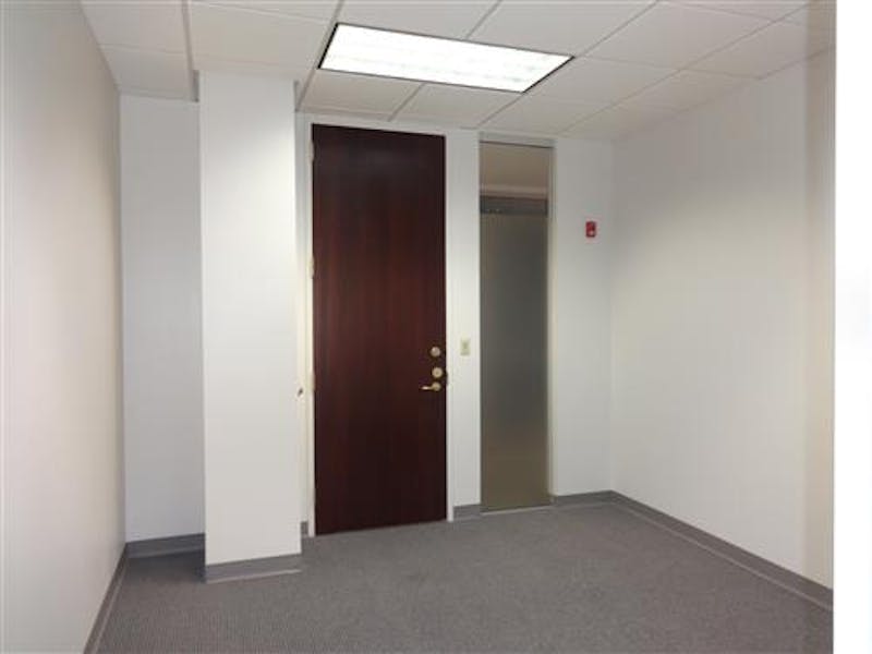 Suite 400A / 566 SF/ $1,203