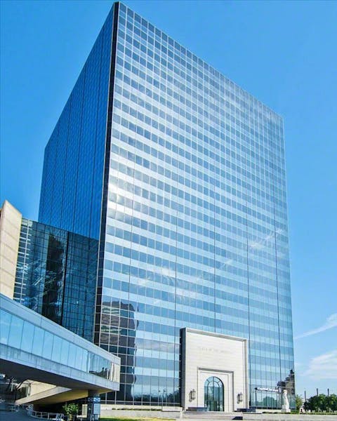 Plaza of the Americas South