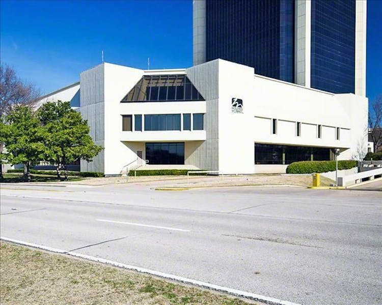 4 Park Central