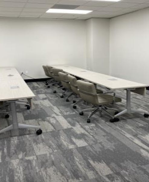 Suite Sublease F5 thru 7/31/27 / 19,256 SF/ $25,675